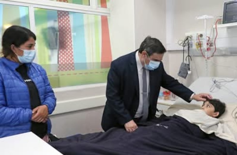 Traslado aéreo, cirugía urgente y final feliz: Medina Ruiz junto al pequeño Ricardo