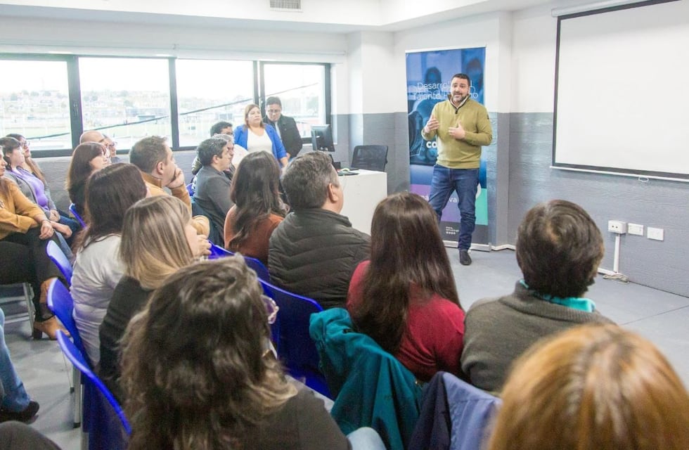 Inauguraron la nueva aula de capacitación de la Municipalidad de Ushuaia