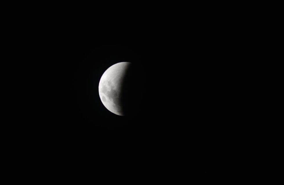 Así se percibe el eclipse lunar desde Córdoba