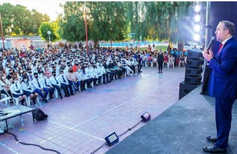 Maipú reconoció a más de 1.000 abanderados y escoltas