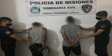 Terminaron detenidos por asaltar a punta de cuchillo a un joven en Posadas.