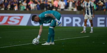 Parar la pelota. Guido Herrera, arquero y capitán de Talleres, salió al cruce por las versiones sobre el momento del equipo (Nicolás Bravo / La Voz).