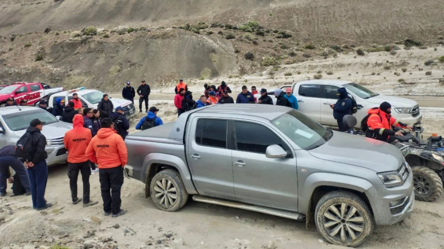 Hallaron nuevas pistas a 13 km de la camioneta de Pedro y Juana intensifican la búsqueda. (Gentileza)