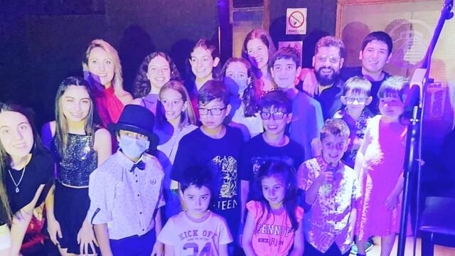 Impresionante Muestra de Piano en el Itza Bar de Pérez (Facebook Chemo Keys)