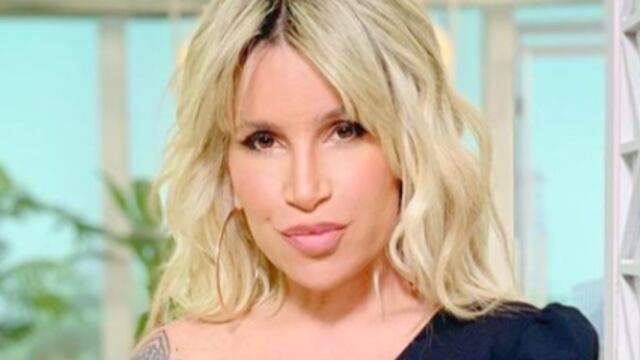 Florencia Peña mostró los disfraces de un Sex Shop