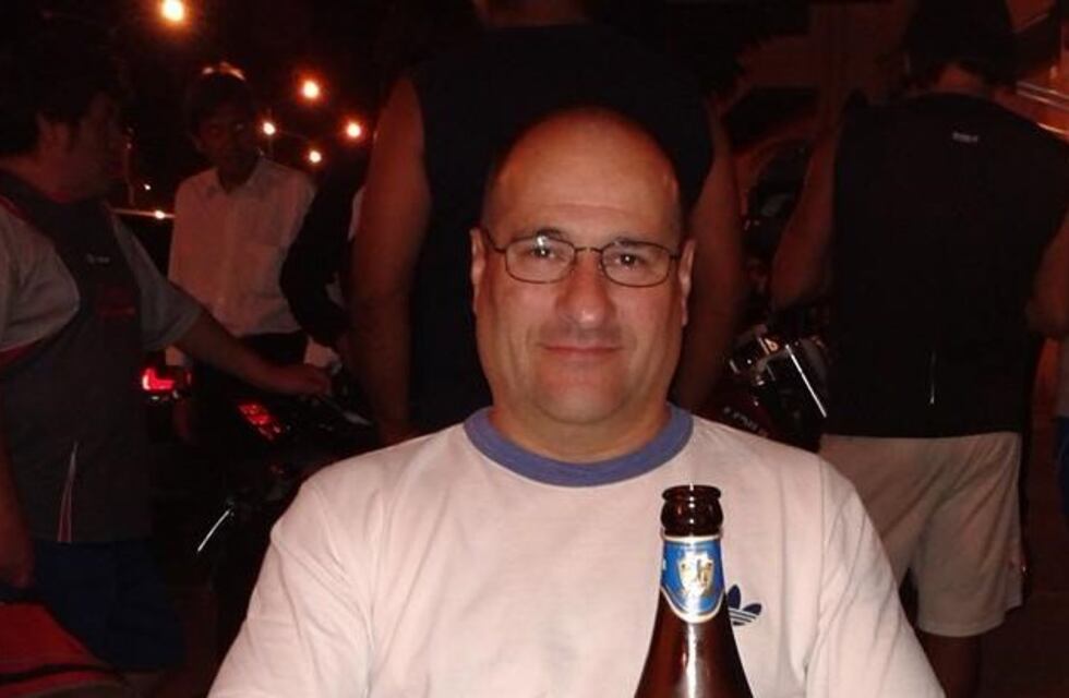 Amigos del piloto José Malano de Arroyito, piden colaboración para cubrir gastos tras un accidente