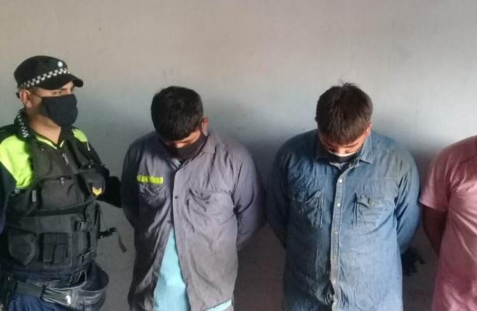 Detuvieron a tres hombres que se hacían pasar por operadores de una telefónica para robar