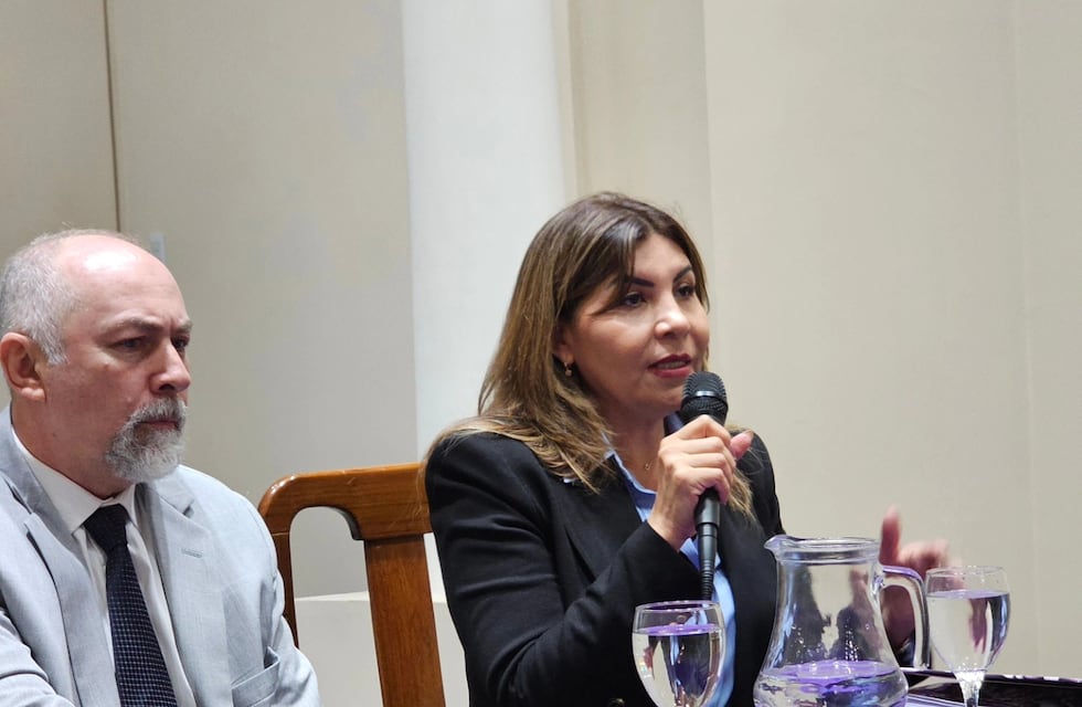 La senadora Sandra Mendoza disertó en la Universidad San Pablo-T