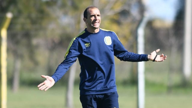 El "Flaco" dirigió 10 partidos oficiales desde fines de marzo de 2022.