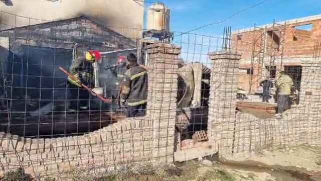El fuego consumió toda la planta baja.