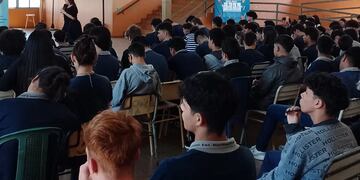 Realizaron charlas sobre la prevención de la violencia institucional en escuelas de Iguazú.