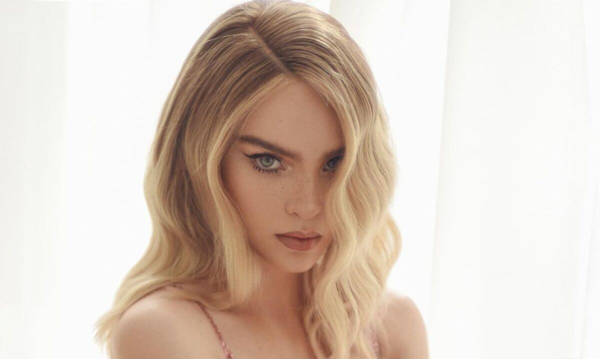 Belinda, despojada de ropa en las redes. (Foto: Instagram)