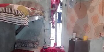 Una de las celdas que según el escrito cumple con las condiciones mínimas en cuanto al tamaño, que no cuentan con luz natural. Gentileza