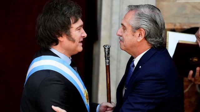 Javier Milei y Alberto Fernandez, meses atrás en el Congreso de la Nación (AP / Natacha Pisarenko)
