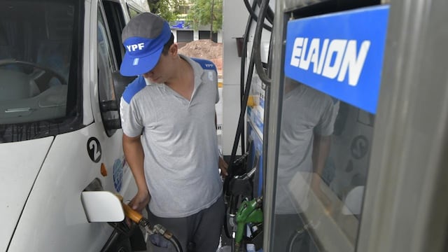 Suba de precios en YPF, en la ciudad de Córdoba.