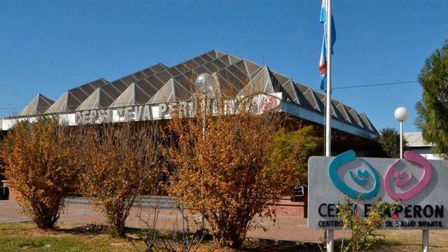 Un niño sufrió graves quemaduras cuando se prendió fuego la manda con la que dormía.