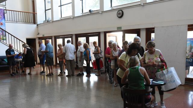 Setenta adultos mayores viajarán a Merlo