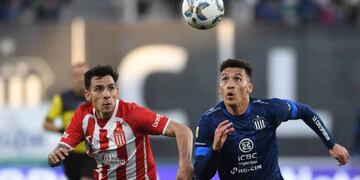 Ojos bien abiertos para Rubén Botta, quien volvió a ser titular en Talleres y puso el 1 a 0 ante Estudiantes (Facundo Luque / La Voz)