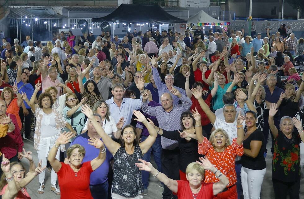 Gran éxito del Giolazo, el gran baile de adultos mayores en Maipú