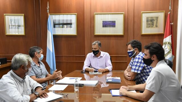 El intendente Luis Castellano dialogó con el director de Aguas Santafesinas SA, Juan Manuel Costantini.