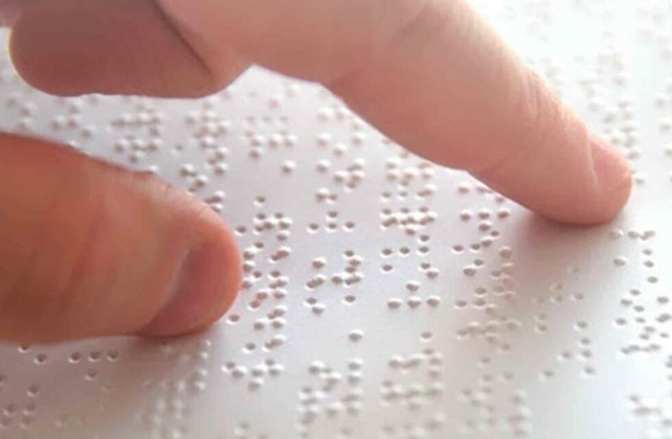 Comercios gastronómicos deberán disponer de cartas y menú en sistema Braille