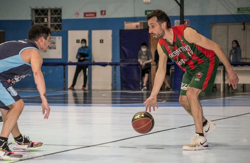 Oficial de Básquet: triunfos de Huracán, Sarmiento y Blanco y Negro