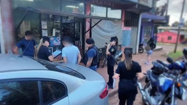 Puerto Iguazú: detuvieron a un hombre acusado de extorsionar a una mujer con fotos íntimas.