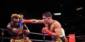 Brian Castaño se enfrentará a Jermell Charlo este sábado en Estados Unidos.
