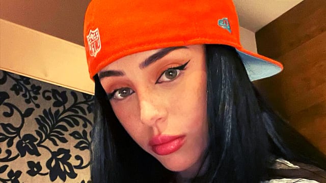 La artista de 22 años dijo que un placer de la vida es "estar con animalitos".