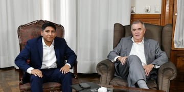El gobernador y el jefe municipal conversaron sobre el progreso de la administración y los desafíos en el ámbito de las obras públicas.