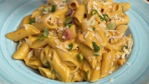 Fideo con crema de calabaza, una receta muy fácil de hacer.