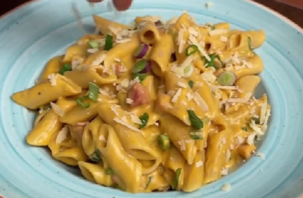 Cómo hacer fideos con crema de calabaza: una opción diferente para incorporar verdurdas a tu dieta