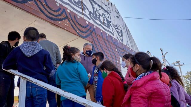 El intendente Benedetti llevó a chicos al circo