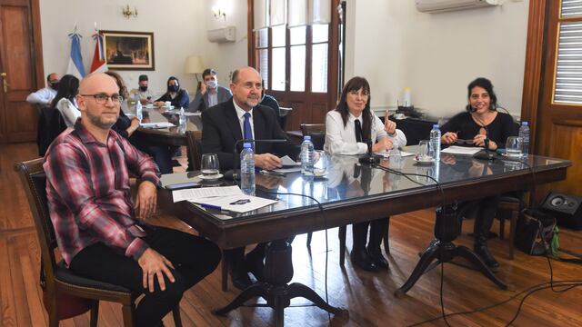 Ambos funcionarios compartieron una de las primeras capacitaciones correspondientes a la Ley Micaela. (@generosantafe)