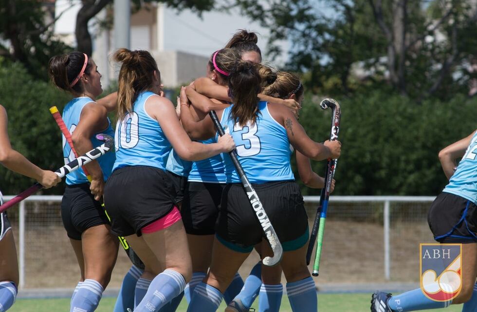 Hockey: debutaron Puerto Belgrano y Sporting