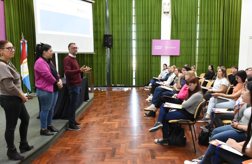 Mapa Social de Rafaela: 25 jóvenes se capacitaron para realizar encuestas a ONG