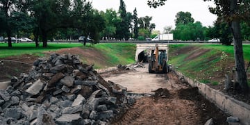 Las obras incluirán el cambio completo de las losas de hormigón, veredas y esquinas. Se cambiará también el sistema de iluminación. Gentileza Municipalidad de Guaymallén