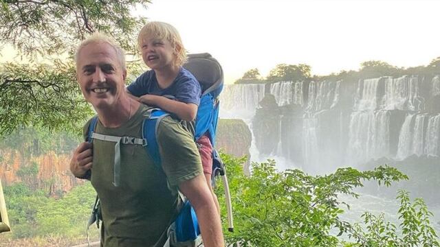El conductor de TV Marley visitó las Cataratas este fin de semana junto a su hijo Mirko