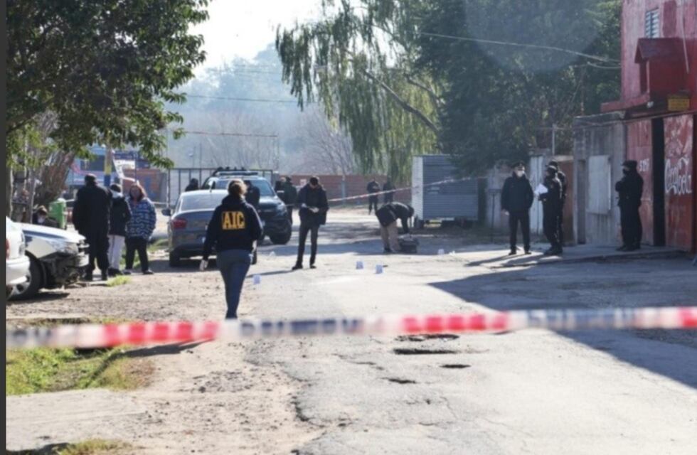 Doble crimen en Rosario: mataron a un policía fuera de servicio y a un joven