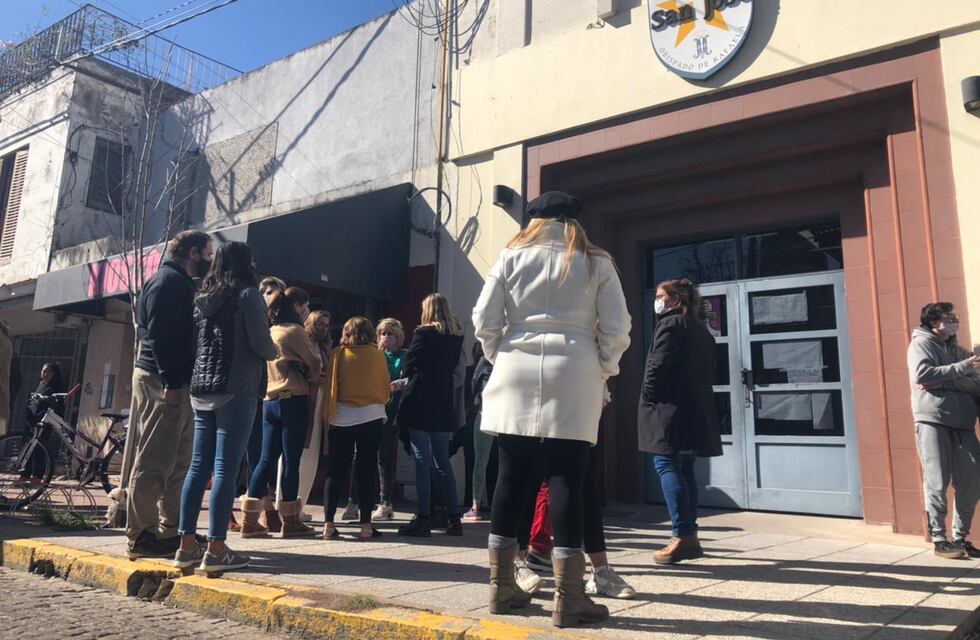 Colegio San José: la mayoría padres apoya a la escuela y otra sentada de los alumnos