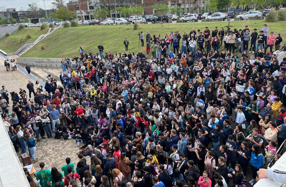 Paro, tomas y marcha en Rosario: las universidades nacionales siguen en plan de lucha