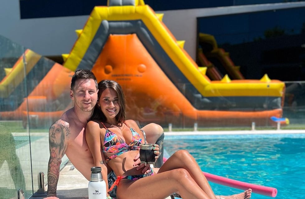 La buena vida: Antonela Roccuzzo y Lionel Messi toman sol al ritmo de Karol G