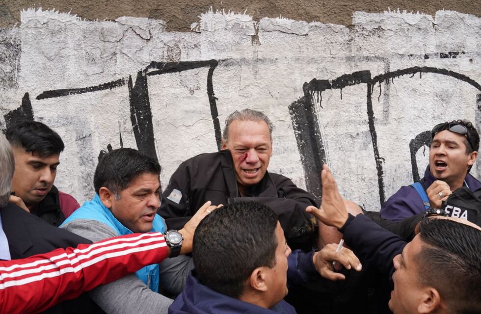 Video: así fue el momento en el que agredieron a Sergio Berni