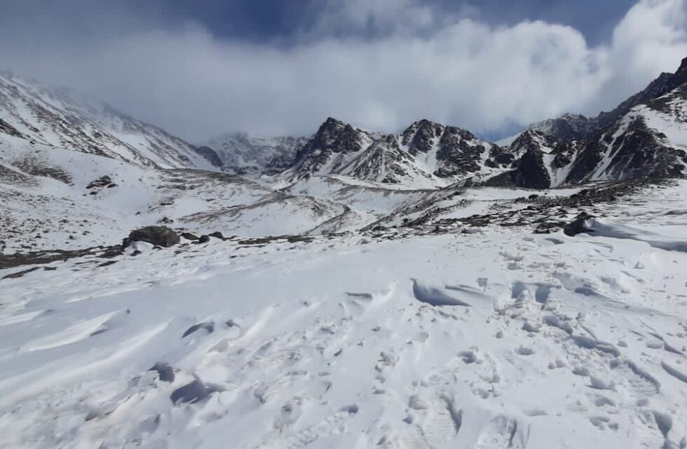 Festeja Mendoza por la primera nevada de otoño: en qué lugar fue y cómo seguirá el tiempo