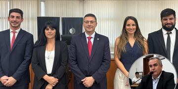 Nuevas autoridades: Nicolás Abdala (secretario), Alejandra Sagardoy (vice 1°), Lisandro Mársico (Presidente), María Paz Caruso (vice 1°) y Franco Laorden (prosecretario). Abajo, Ceferino Mondino, que votó en contra
