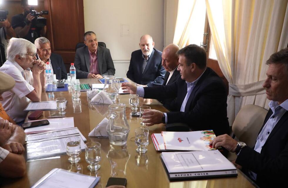 Paritarias en Santa Fe: ATE y UPCN se fueron sin oferta de la segunda reunión