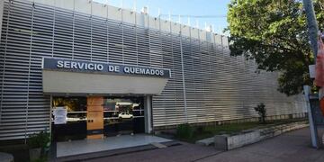 En el Instituto del Quemado asistieron a un adolescente y a una mujer.
