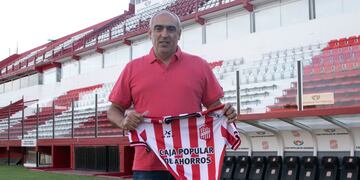 Delfino es el nuevo entrenador del "Santo".
