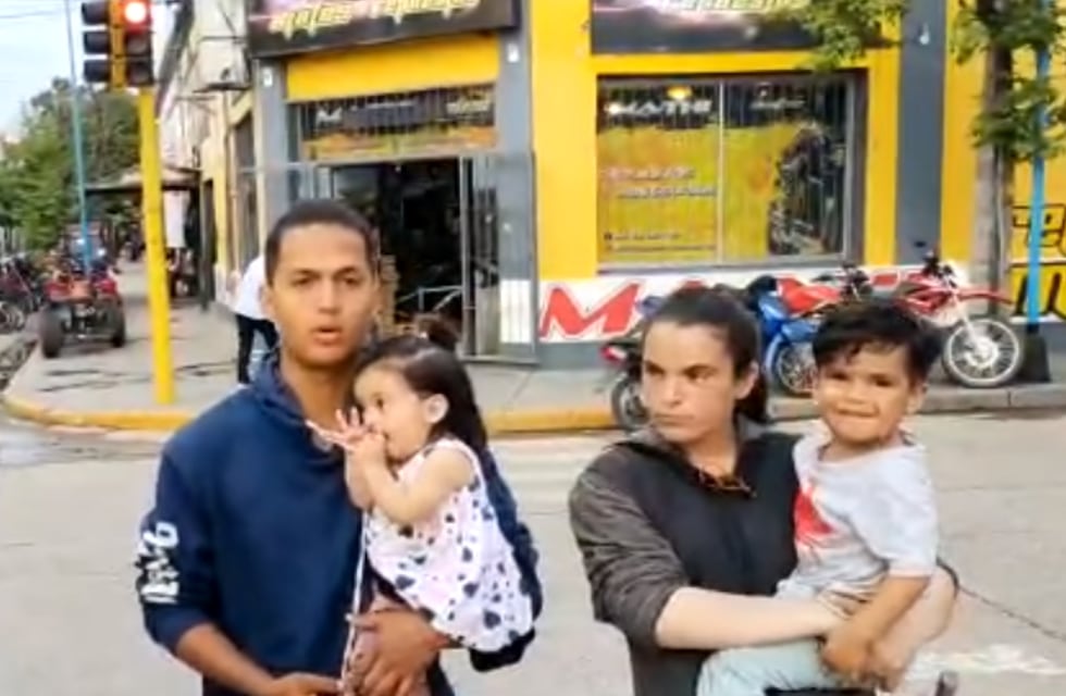 Una familia de venezolanos pide ayuda para viajar a Ushuahia a trabajar