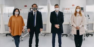 Carla Vizzotti (ministra de Salud de Nación), Santiago Cafiero (jefe de Gabinete), Sergio Uñac (gobernador de San Juan) y Alejandra Venerando (ministra de Salud de San Juan).